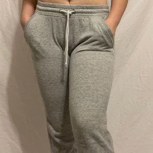 GREY SWEATS